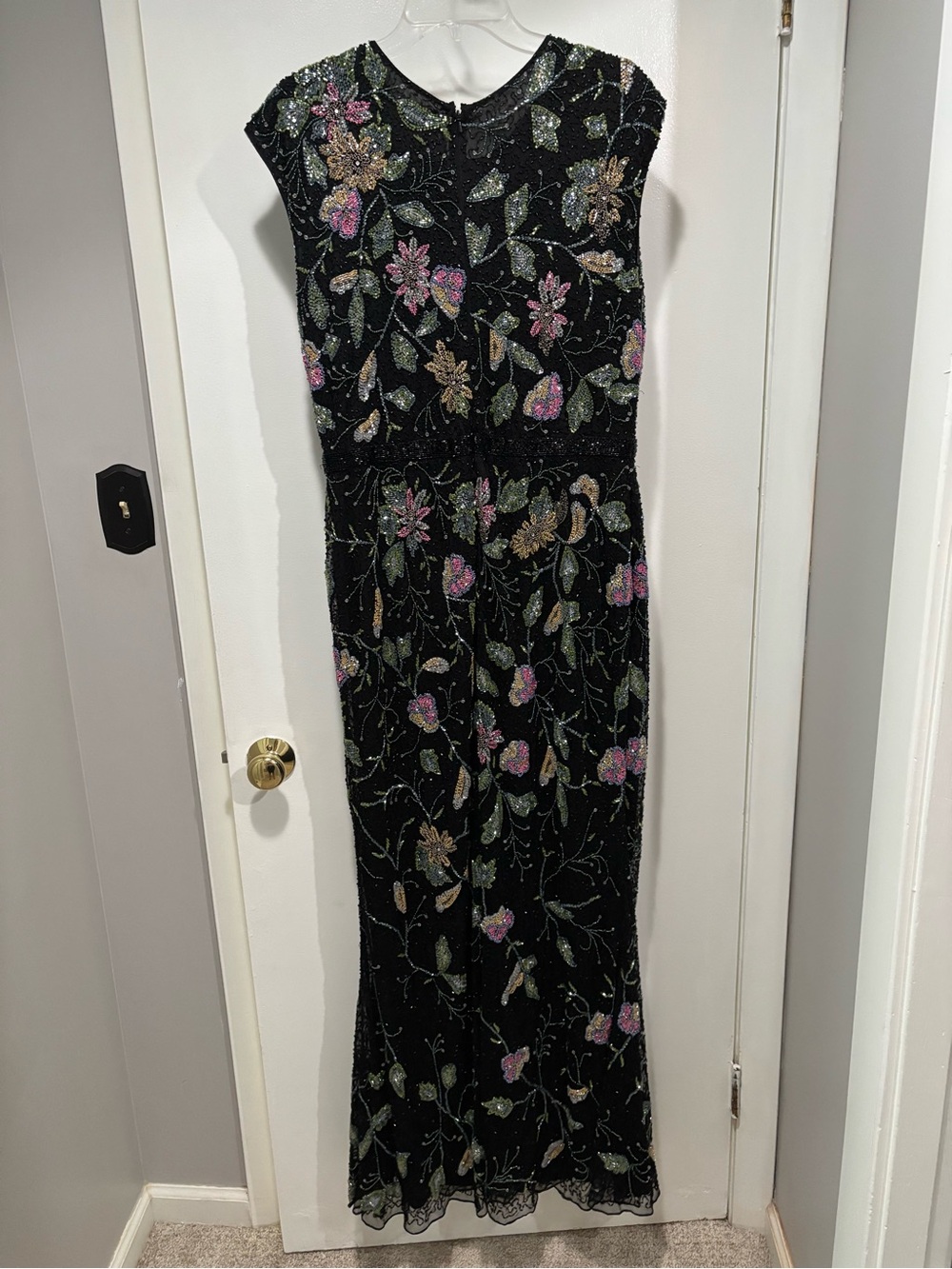 Mac Duggal Floral Beaded Cap Sleeve Sequin Maxi Gown (Style: 5229) Size 14 - Picture 7 of 11
